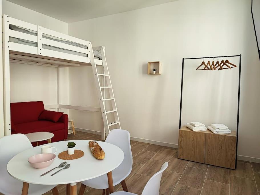 Ferienwohnung Escale Entre Cite Et Bastide Clim Wifi Smart Tv Carcassonne Exterior foto